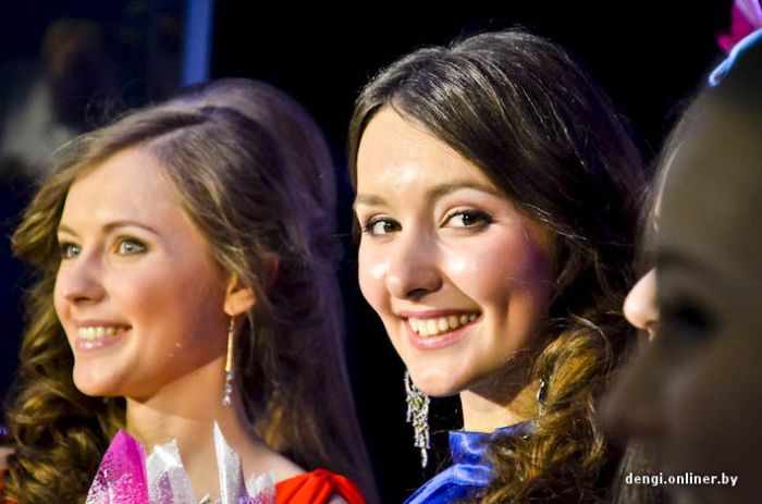 Самая красивая студентка Минска должна быть не только красивой (64 фото)