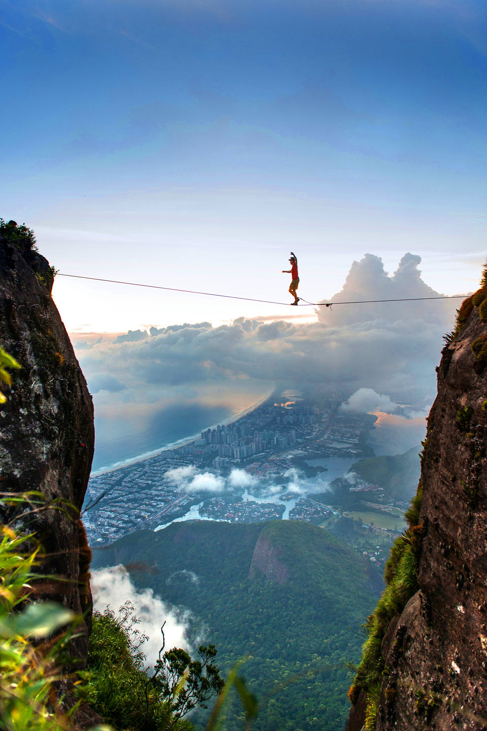 Слэклайн над Рио-де-Жанейро